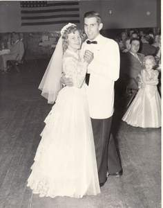 album10 Sandy and Roy First Dance Picture 10