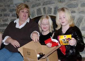 09 Patty, Paige and Zoe Picture 9