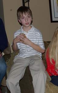 21 Timmy with bow Picture 21