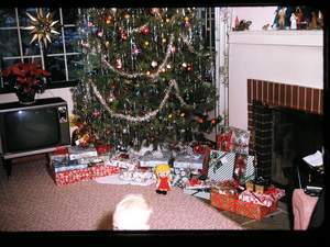 Christmas tree at Grandmas Picture 213