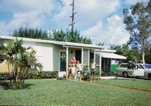 Grandma Husmans House in Pompano Beach Kathy Ann Mary Rick Bill 2 Picture 286