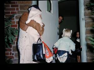 Haloween Trick or Treat at Grandmas Door Picture 303