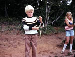 Tom and Mary with fish Picture 566