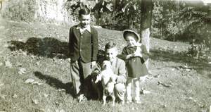 035 Roy Howard Joan Dog Picture 35