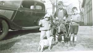 039 Joan Roy Howard Dog with Poultry Picture 39