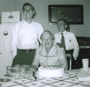119 Roy Grandma heimbrock and Dale Rothert Picture 119